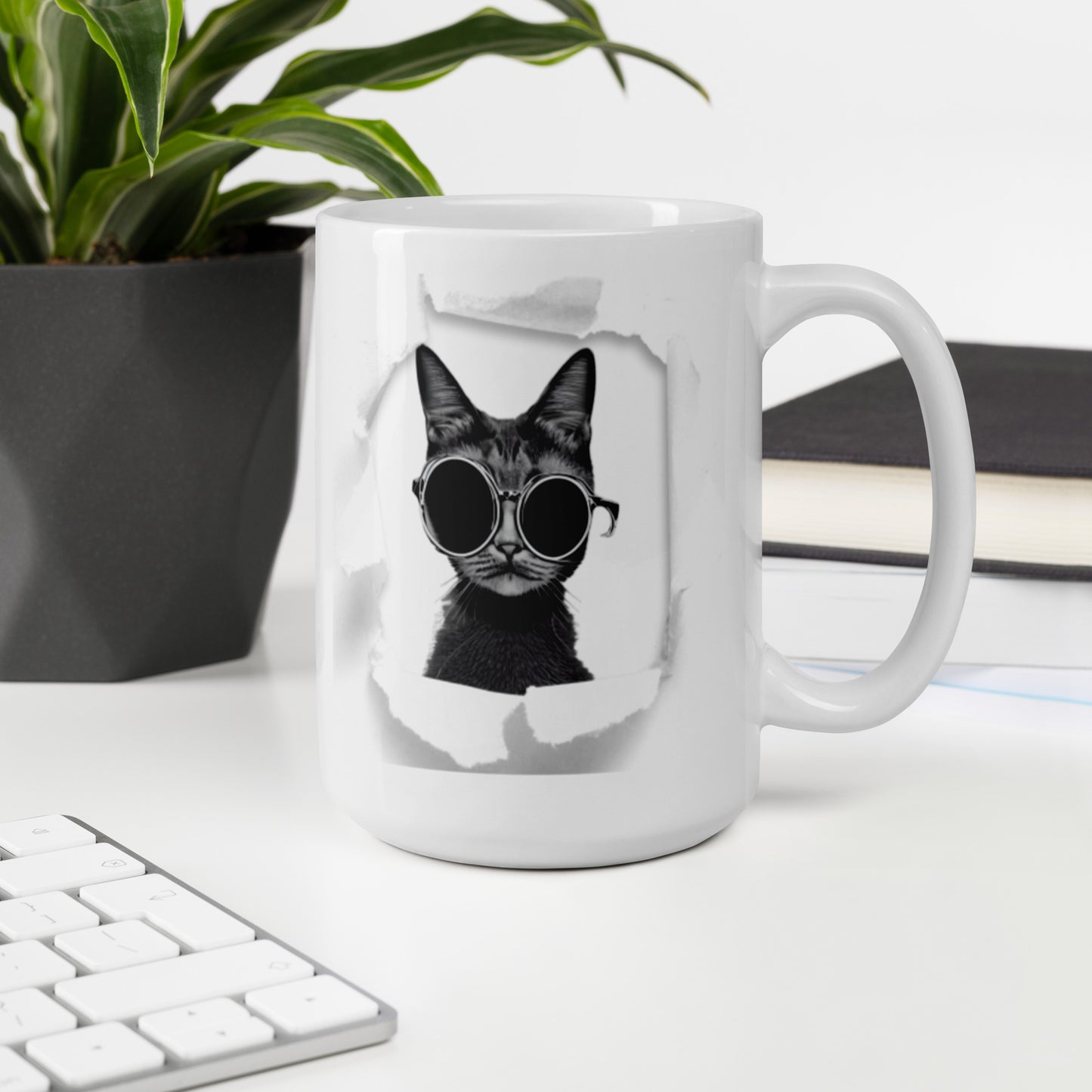 Glossy "Breakout Cat" Mug in White